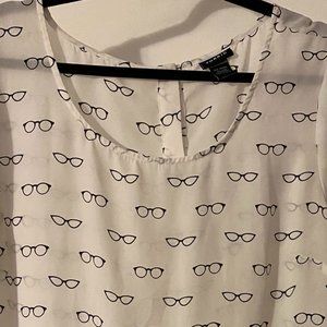 Torrid size 1 top with funky glasses design
